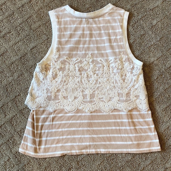 Tank top with lace overlay - Picture 2 of 3